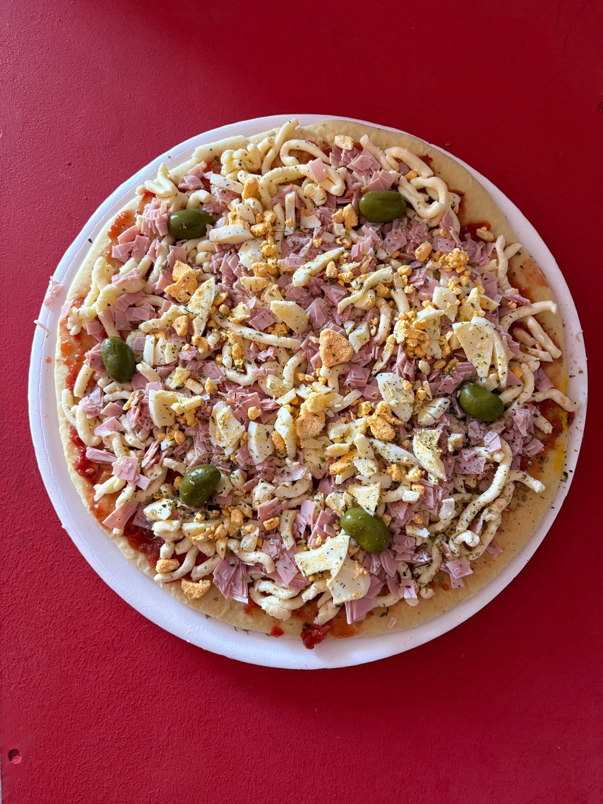 PIZZA JAMON, QUESO Y HUEVO DURO